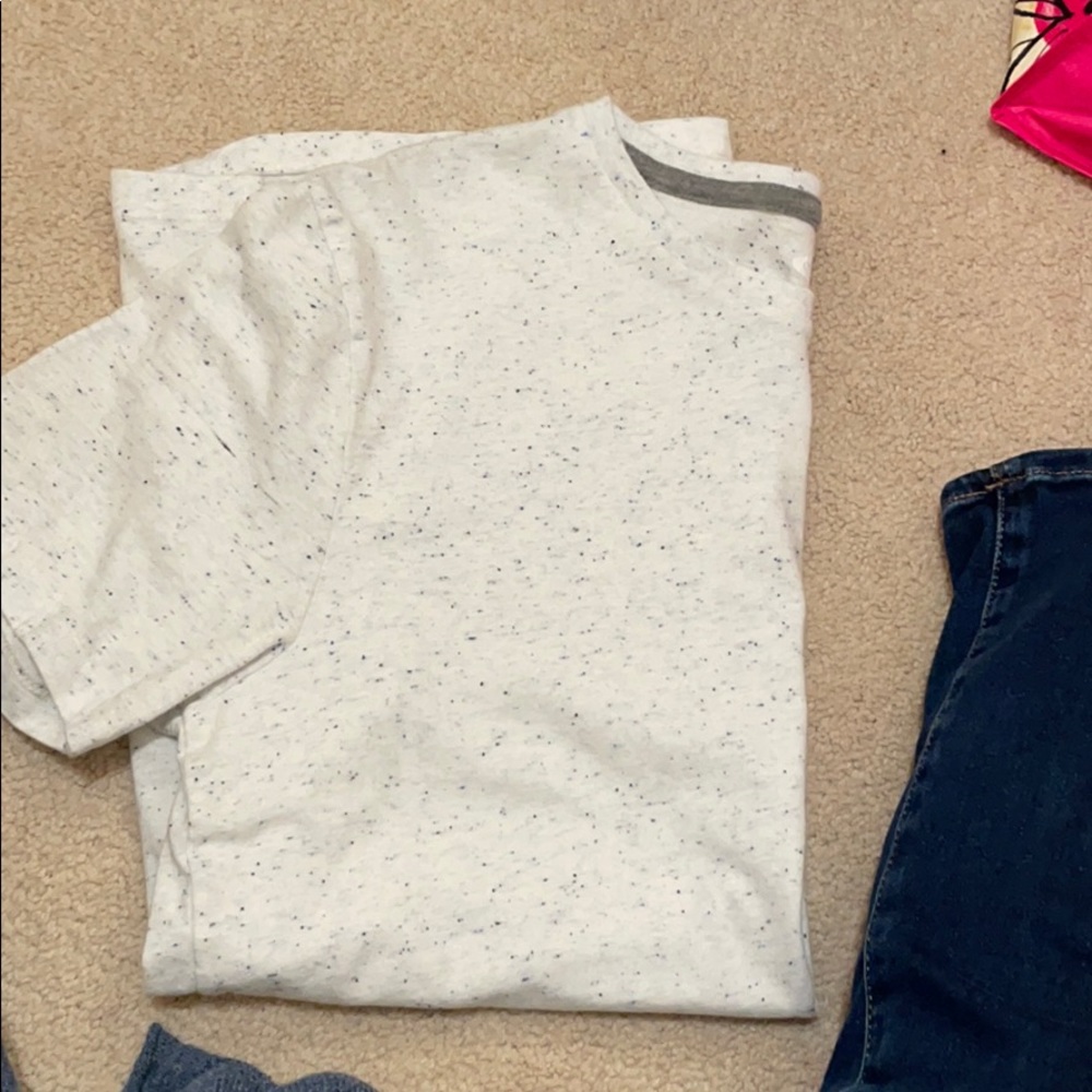 Old Navy short sleeve Tee